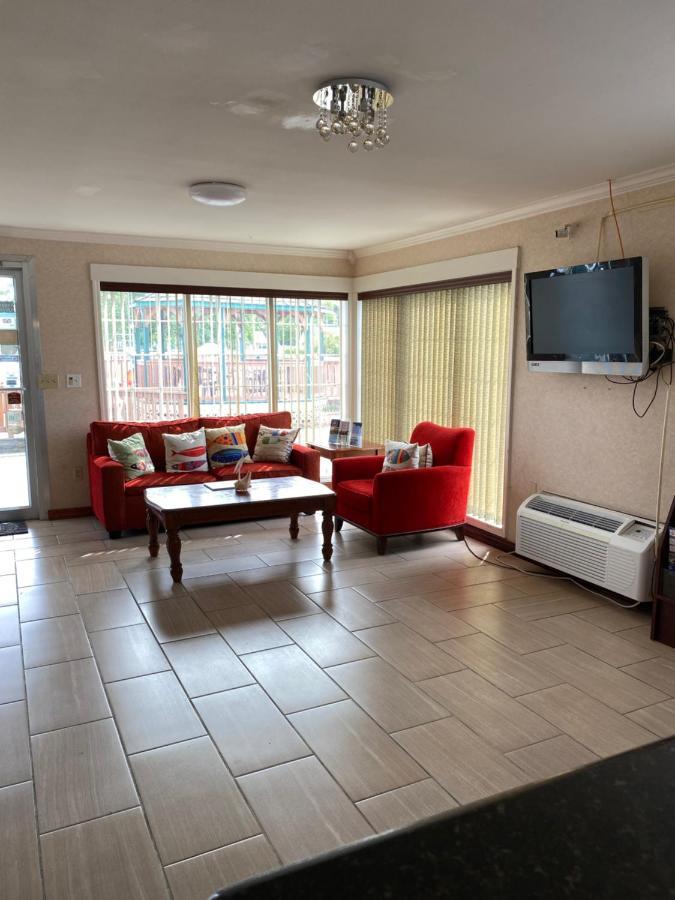 Atlantic Shores Inn And Suites Chincoteague Exteriör bild