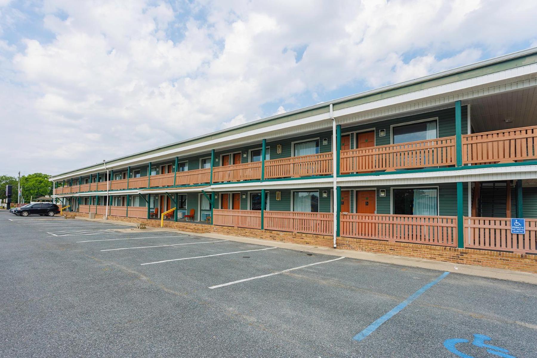 Atlantic Shores Inn And Suites Chincoteague Exteriör bild