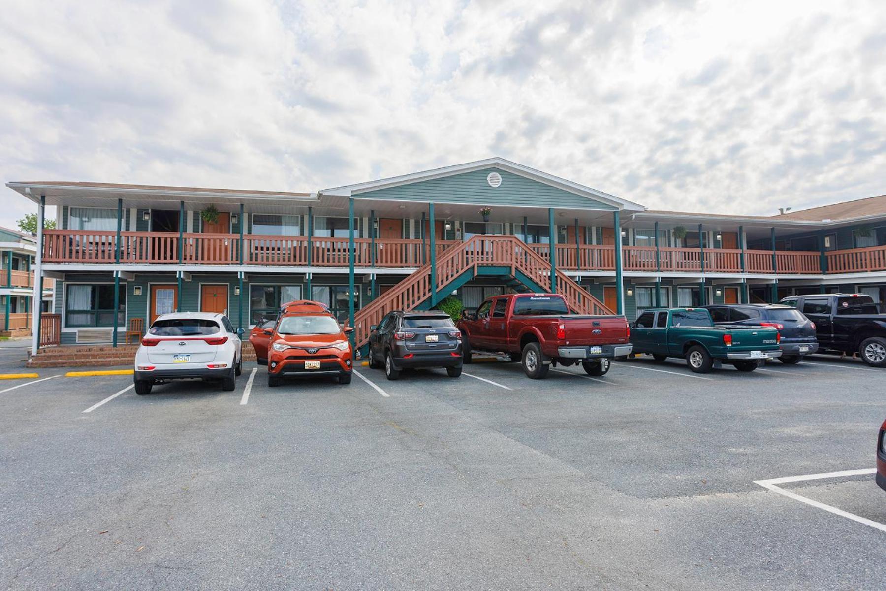 Atlantic Shores Inn And Suites Chincoteague Exteriör bild